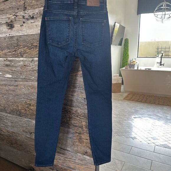 Madewell 9" Mid-Rise Skinny Jeans in Hayes Wash: Button-Front Edition - Picture 4 of 13